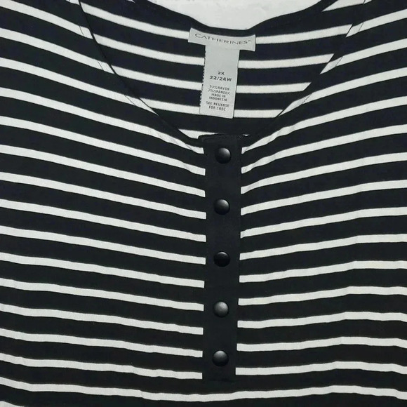 Catherine's Black and White Striped Dress with Side Slits and Pockets - Picture 2 of 6